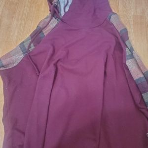 3x maroon side Hoodie shirt